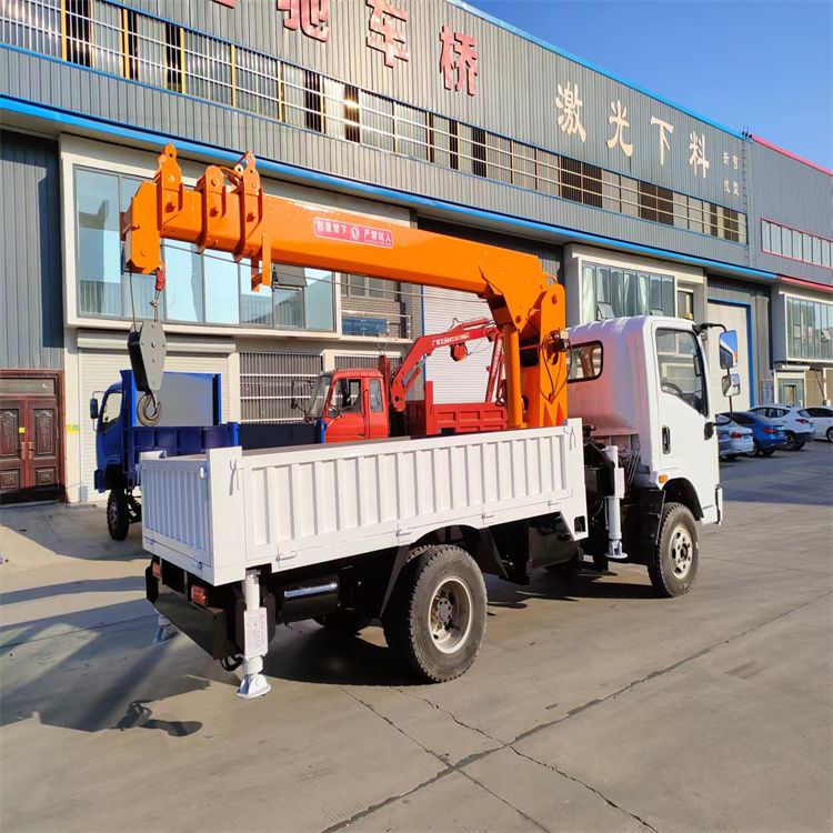 抚宁区三轮随车吊定制 农用改装机自备吊中瑞长期出售